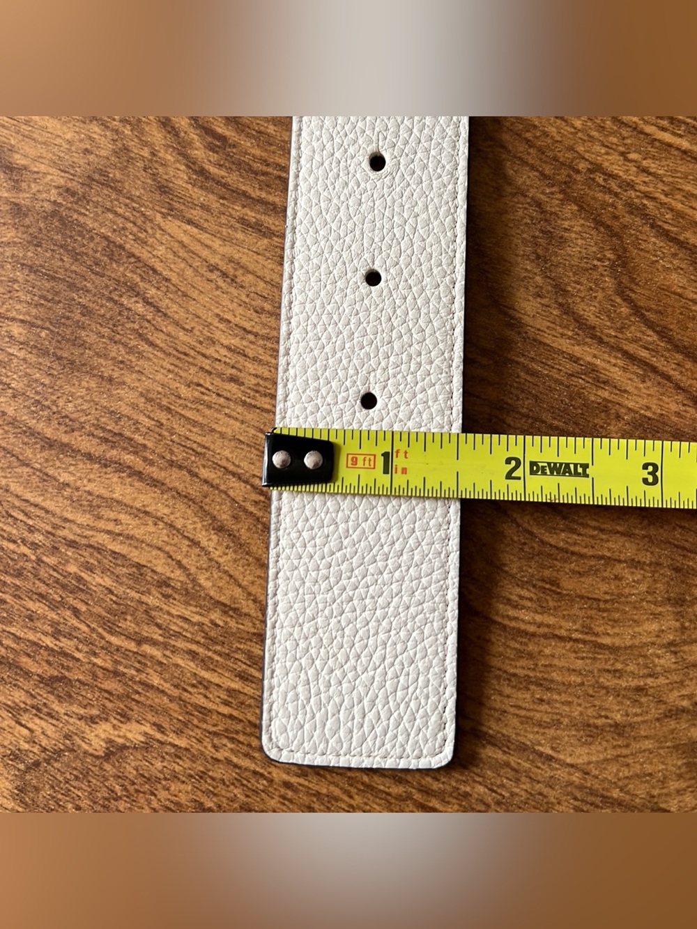 Tory Burch Women’s Cream Leather Reversible Vachetta GoldTone Logo Belt Size M - Picture 10 of 12